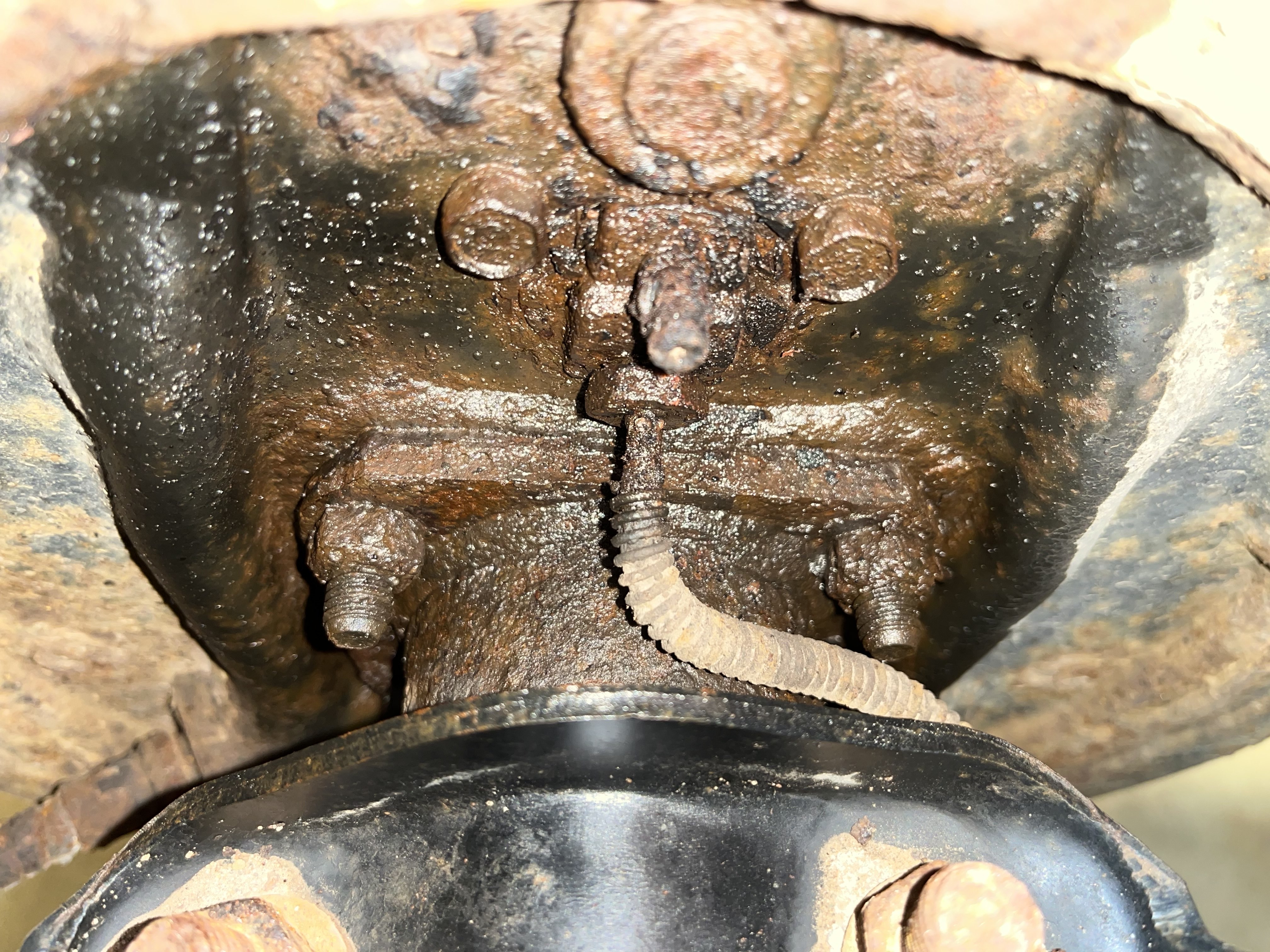 crusty ass brake cylinder fitting